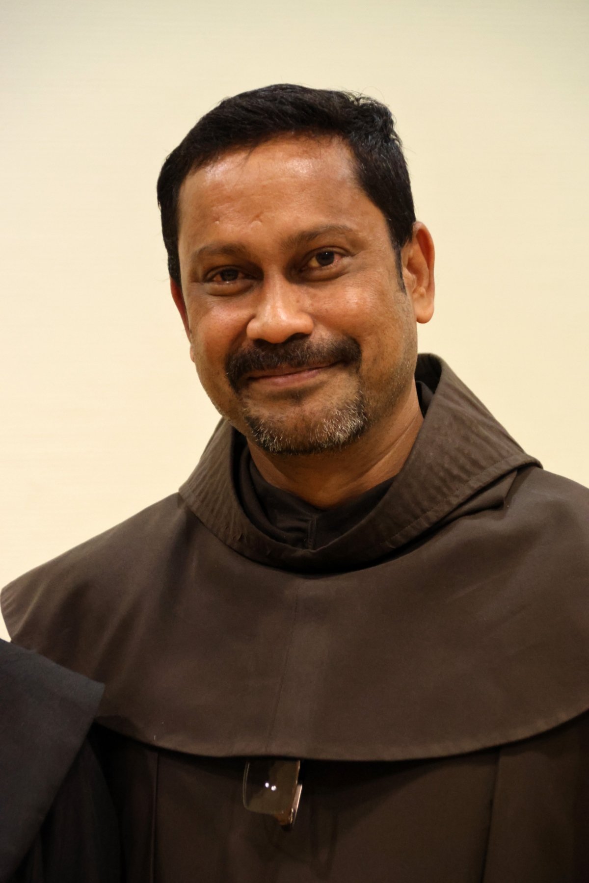 PB_05 Pater Varghese Lakra(red-10) (c) Gerwens
